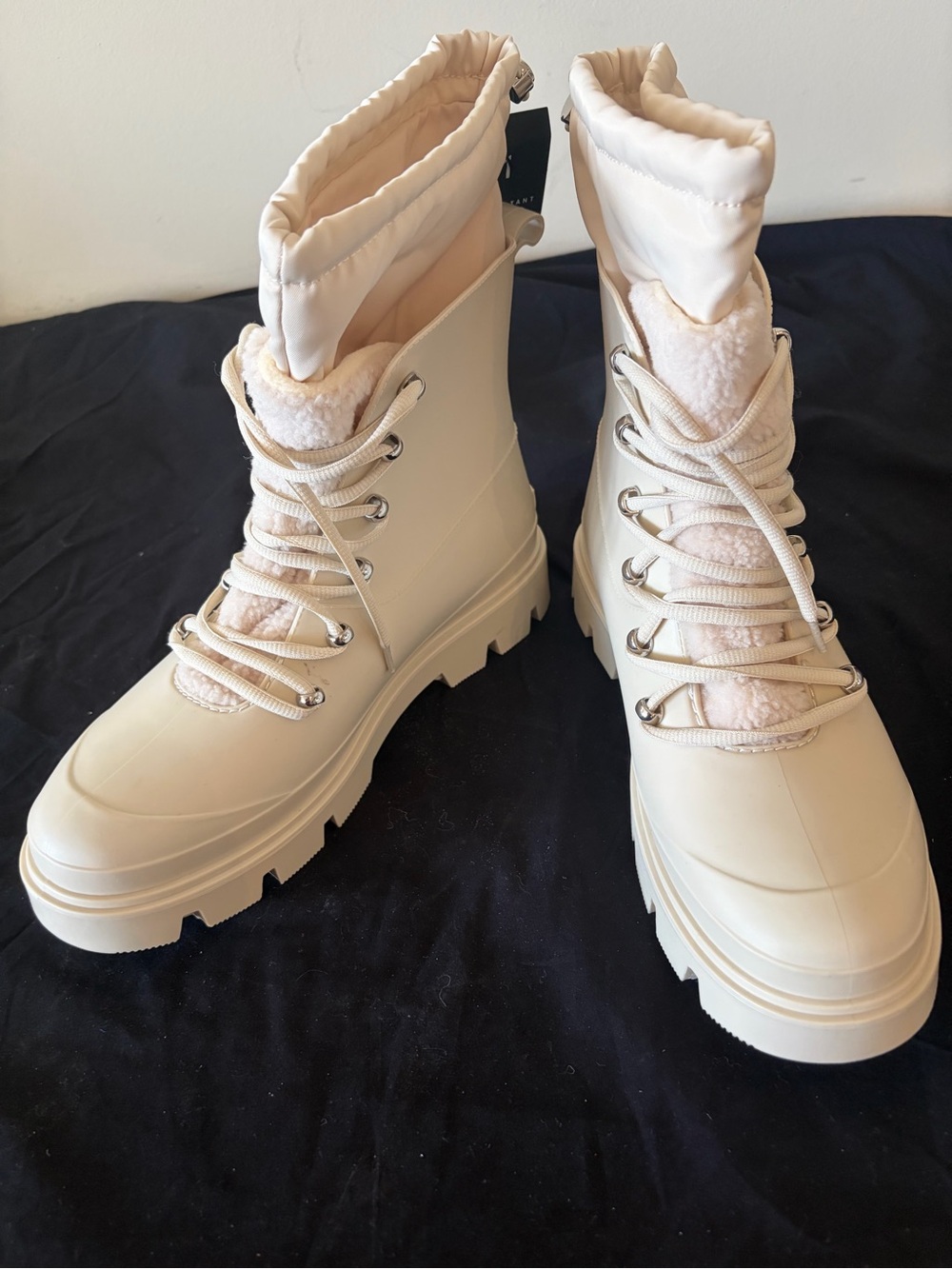 Marc Fisher "Aboli" Light Natural Puffer Lace-Up Boots, Sz 10 NWT ✨